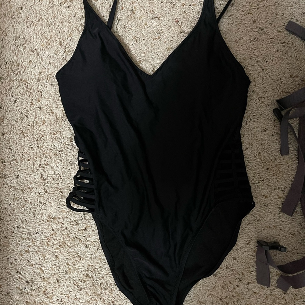 one piece women’s suit
